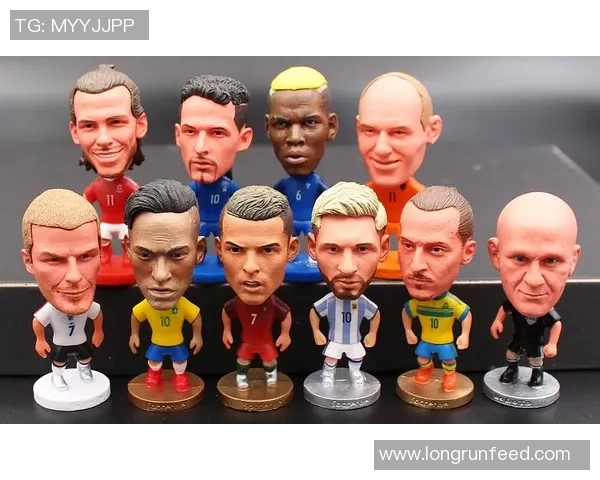 大型巴乔足球明星手办精美收藏品展现传奇球星风采与魅力