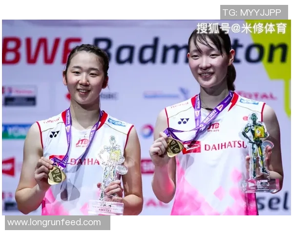 杭州羽毛球队与上海羽毛球队赛后复盘分析个人能力对比与表现总结